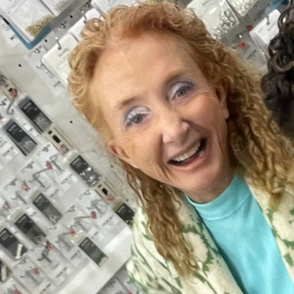 Meet the Posher - Picture 7 of 7